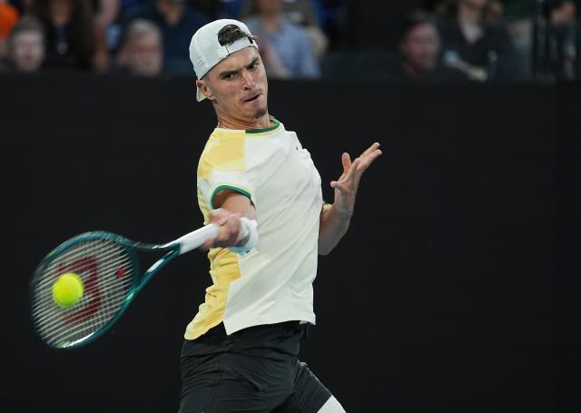 张奔斗：05后又出新星，德约险些成为造星背景板